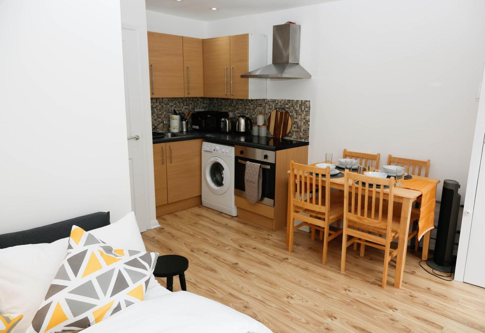 New Luxury Apartments In Central London Next To Shops, Cafes, Bars & Metro Exteriér fotografie