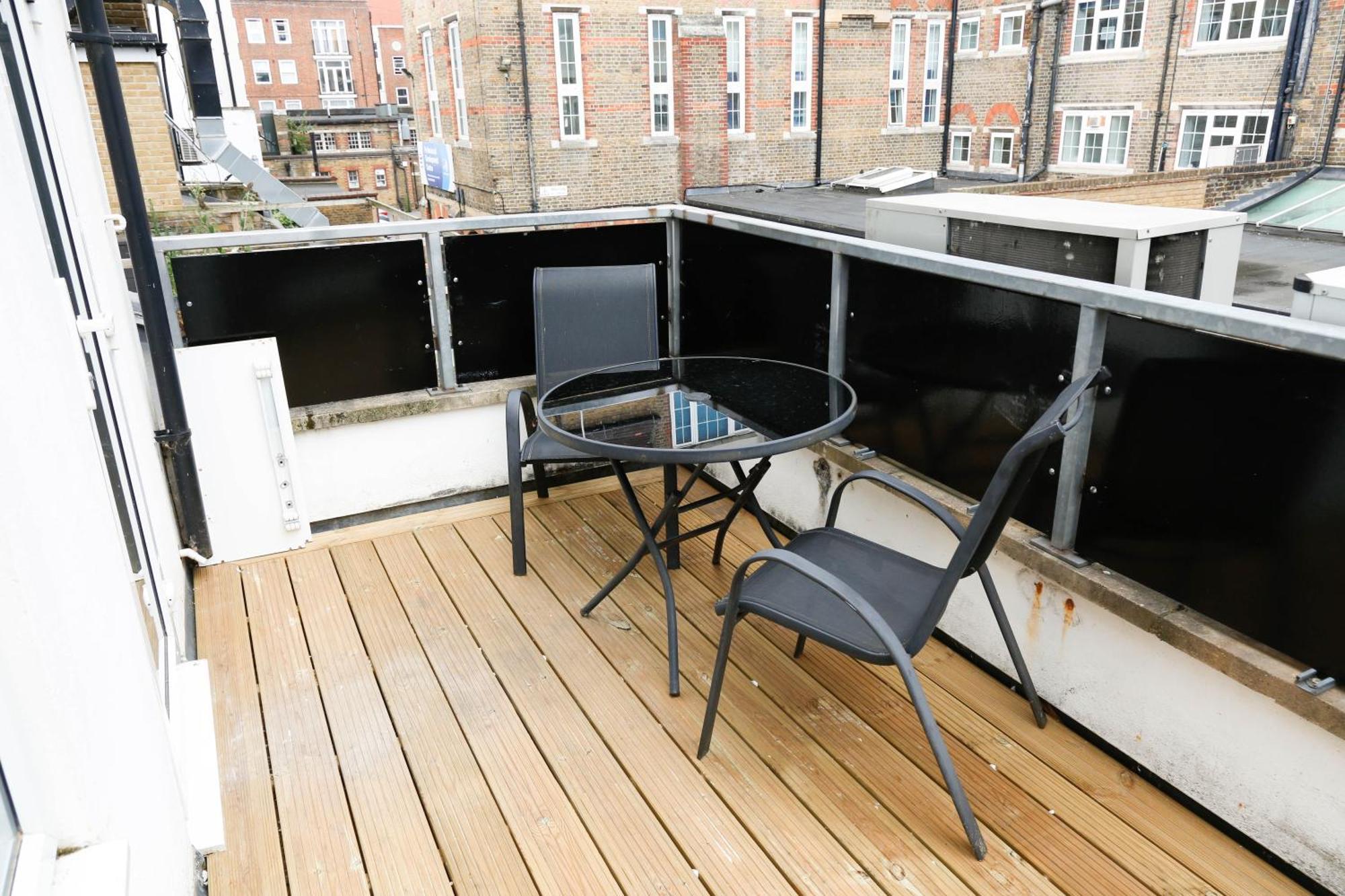 New Luxury Apartments In Central London Next To Shops, Cafes, Bars & Metro Exteriér fotografie