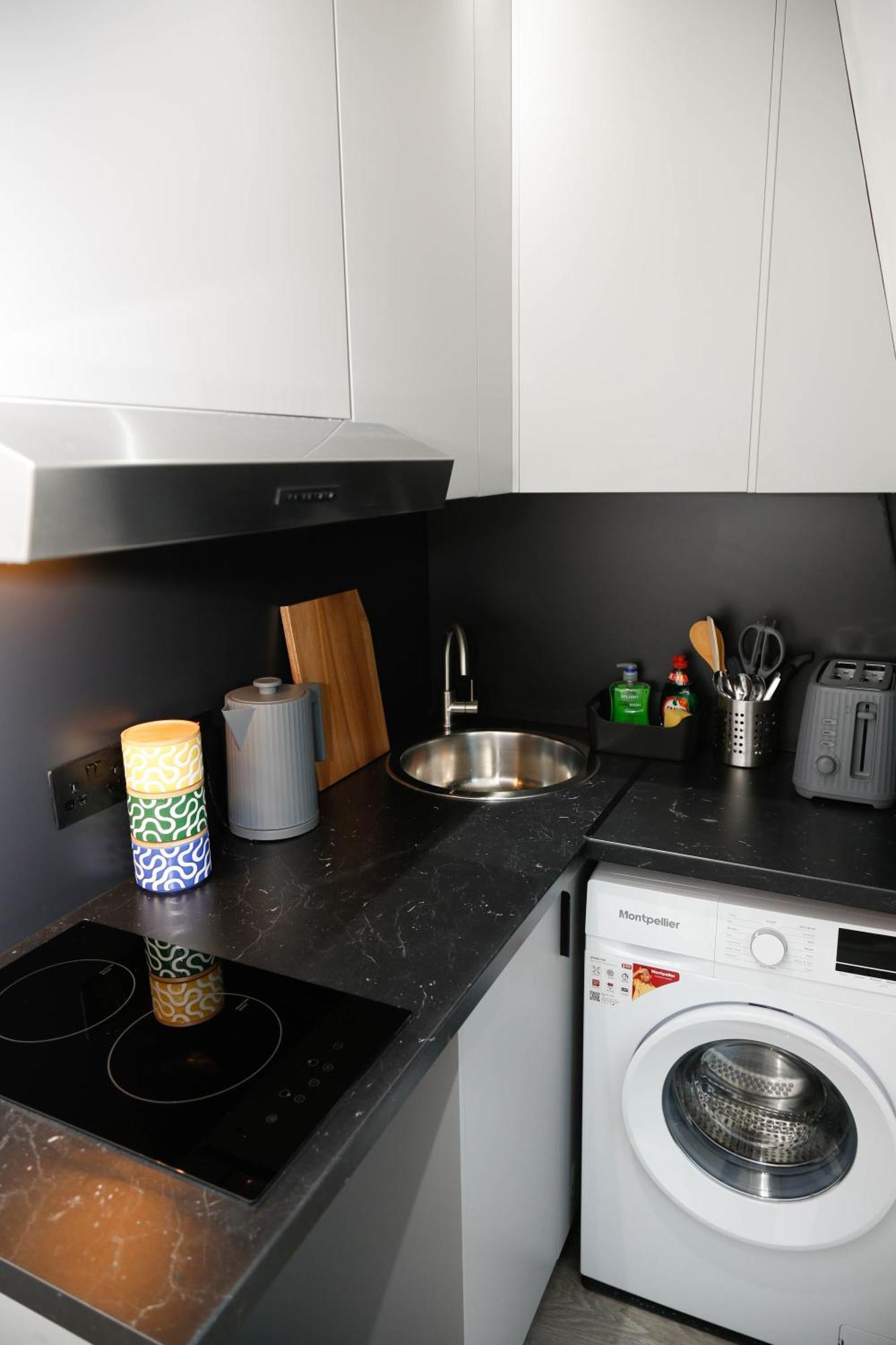 New Luxury Apartments In Central London Next To Shops, Cafes, Bars & Metro Exteriér fotografie