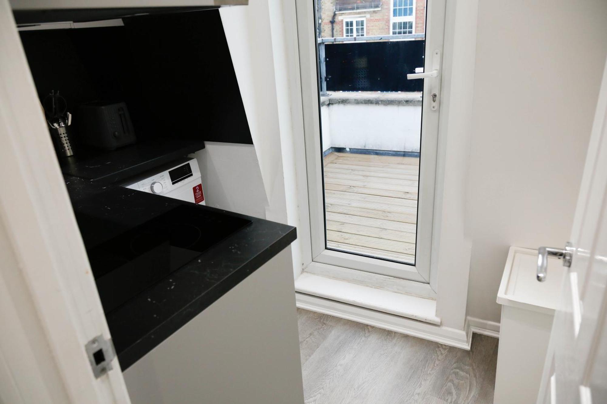 New Luxury Apartments In Central London Next To Shops, Cafes, Bars & Metro Exteriér fotografie